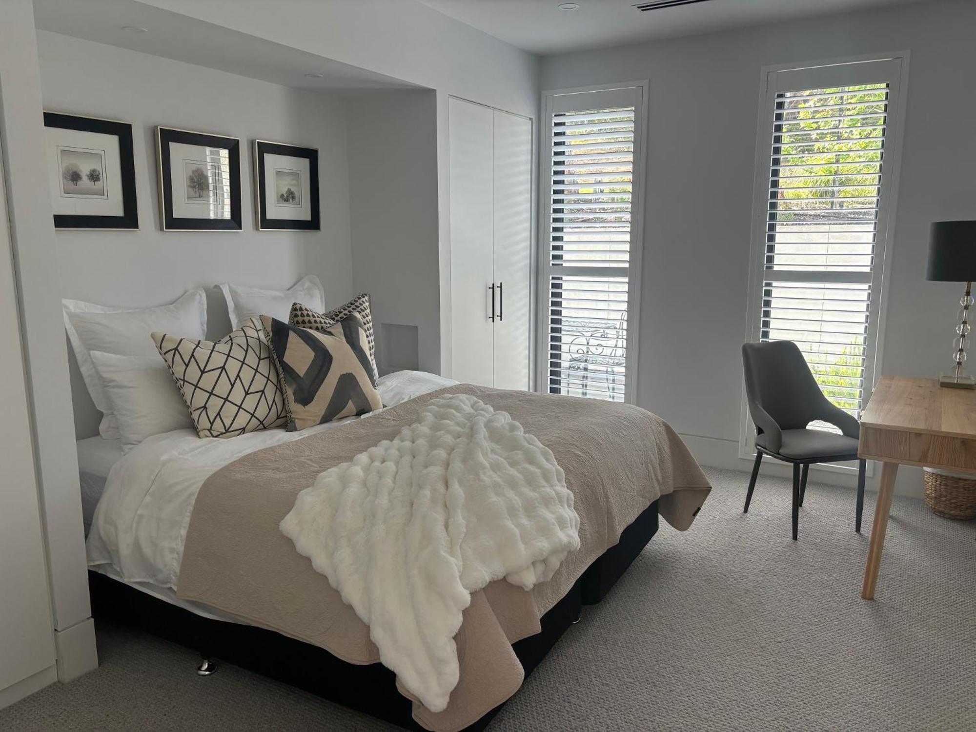 Bellevue Villa- Luxury With Bay Views